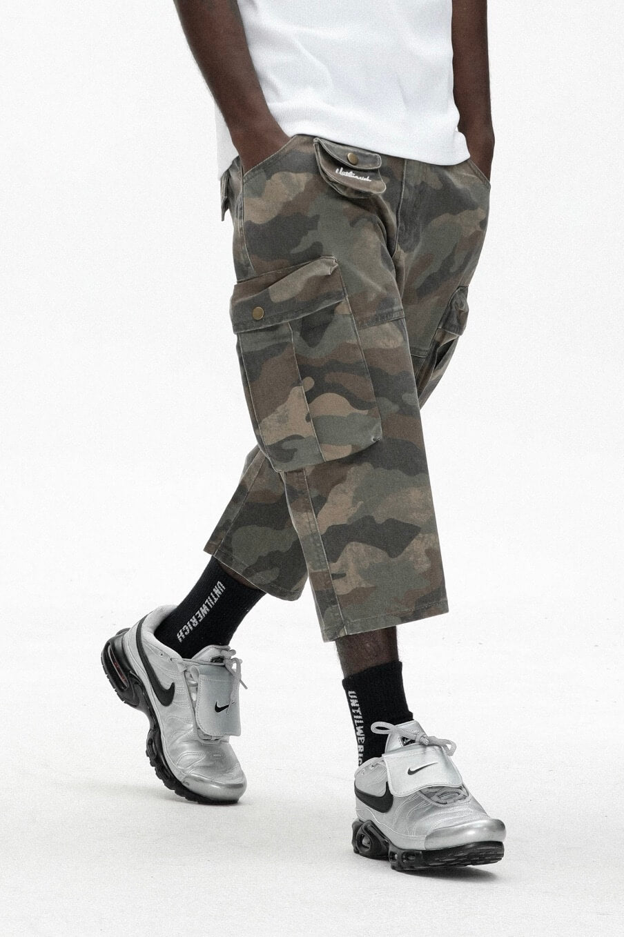 UNTILWERICH Washed Camo Multi Pocket Wide Cargo Below Knee Shorts