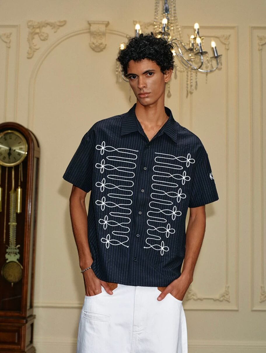 YADcrew Braid Embroidered Striped Seersucker Short Sleeve Shirt
