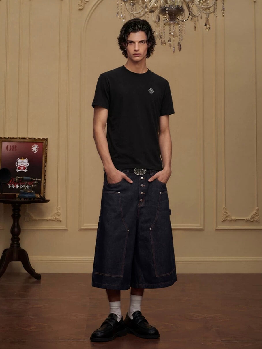 YADcrew Baroque Small Logo Embroidered Tee