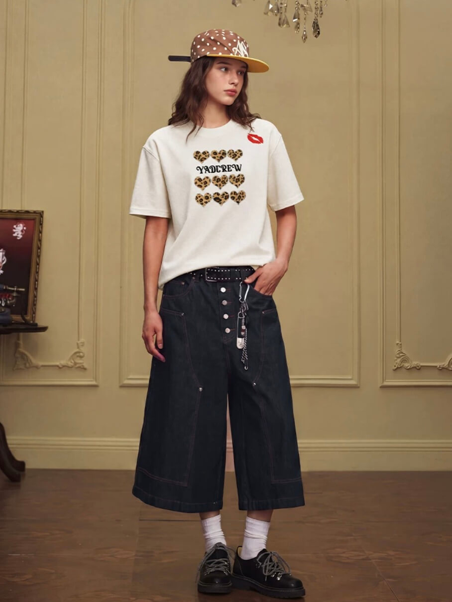 YADcrew Leopard Heart Patch Kiss Mark Tee