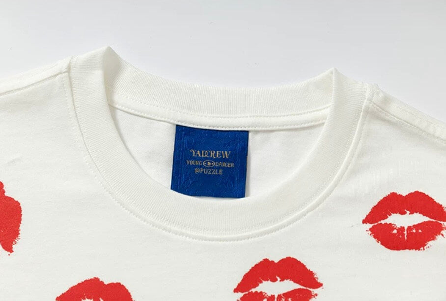 YADcrew Kiss Mark Print Rhinestone Glitter Tee