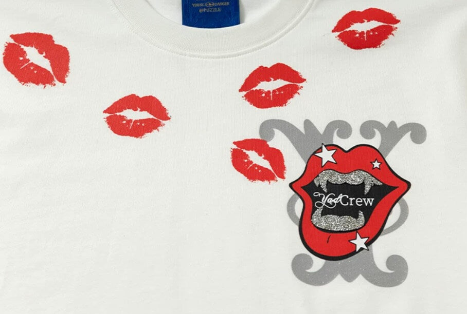YADcrew Kiss Mark Print Rhinestone Glitter Tee