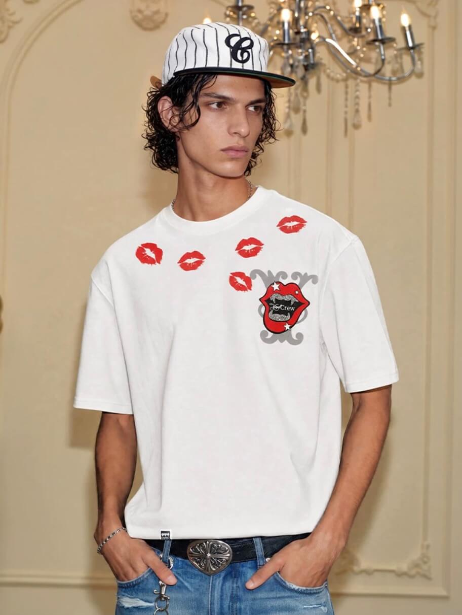 YADcrew Kiss Mark Print Rhinestone Glitter Tee