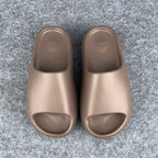 Yeezy Slides 'Soot'