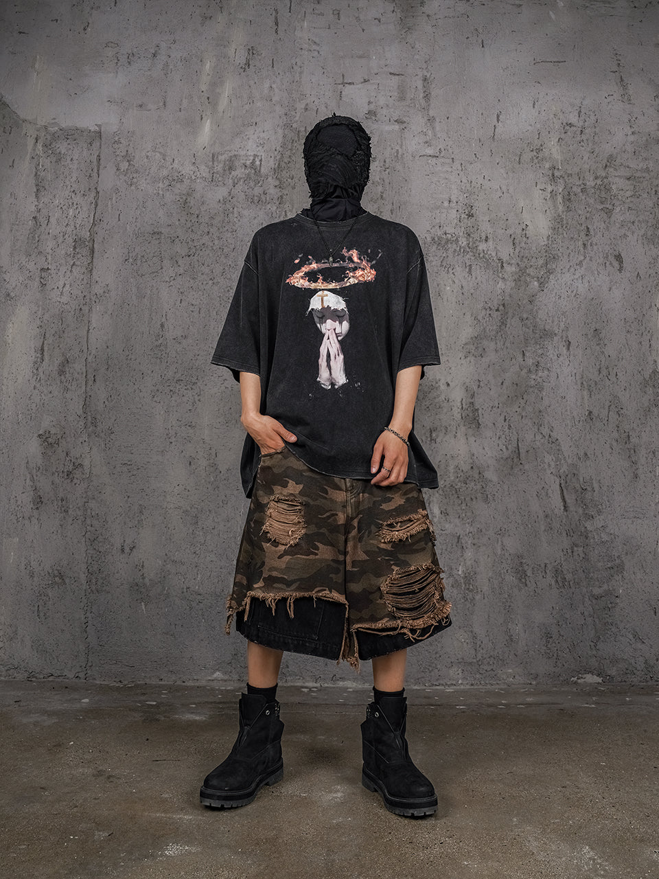 UNDERWATER Double Layer Damage Camo Cargo Denim Shorts | Baggy Jorts