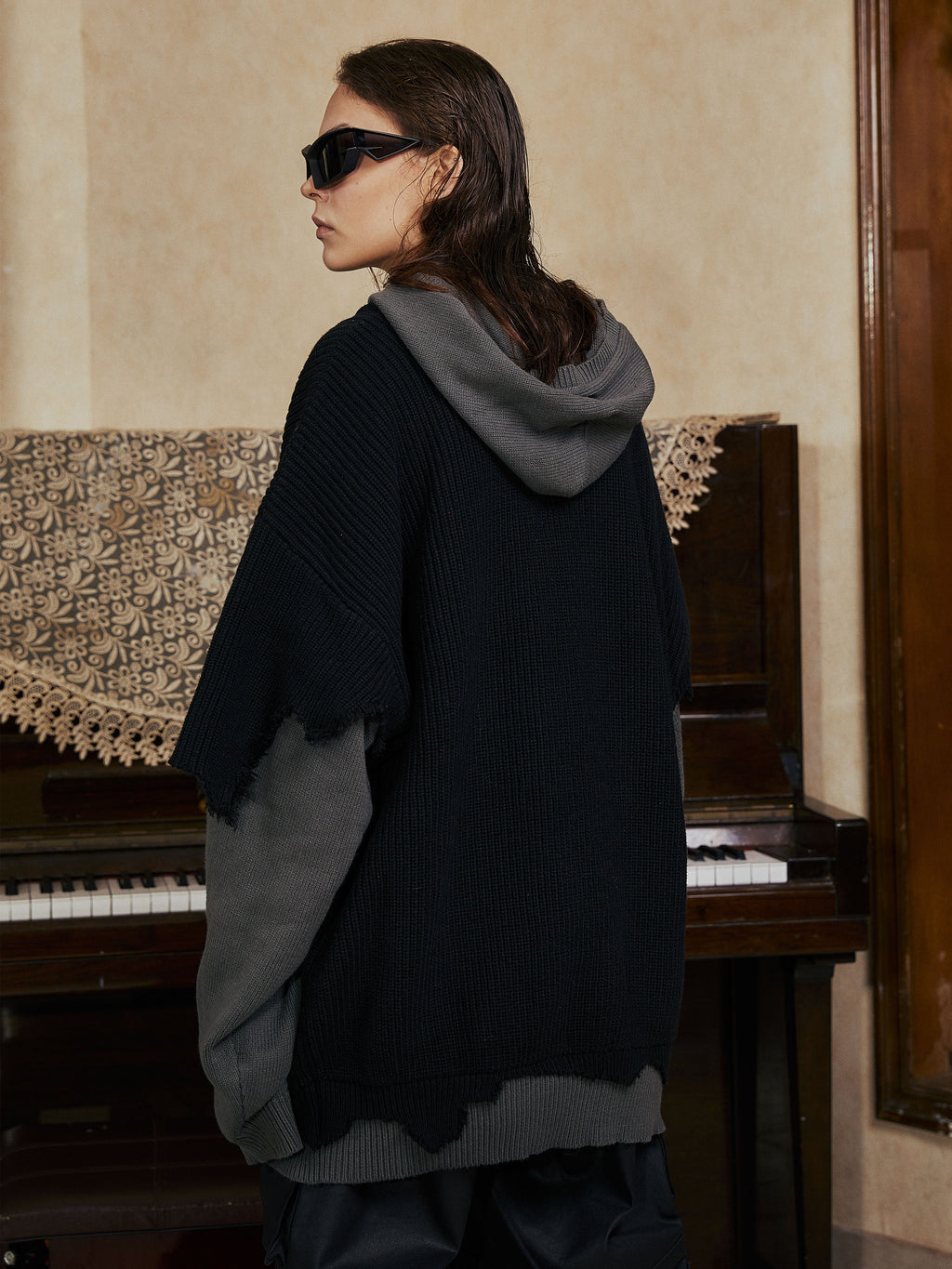 STEEPC 2 Color Splicing Broken Hooded Knit Sweater