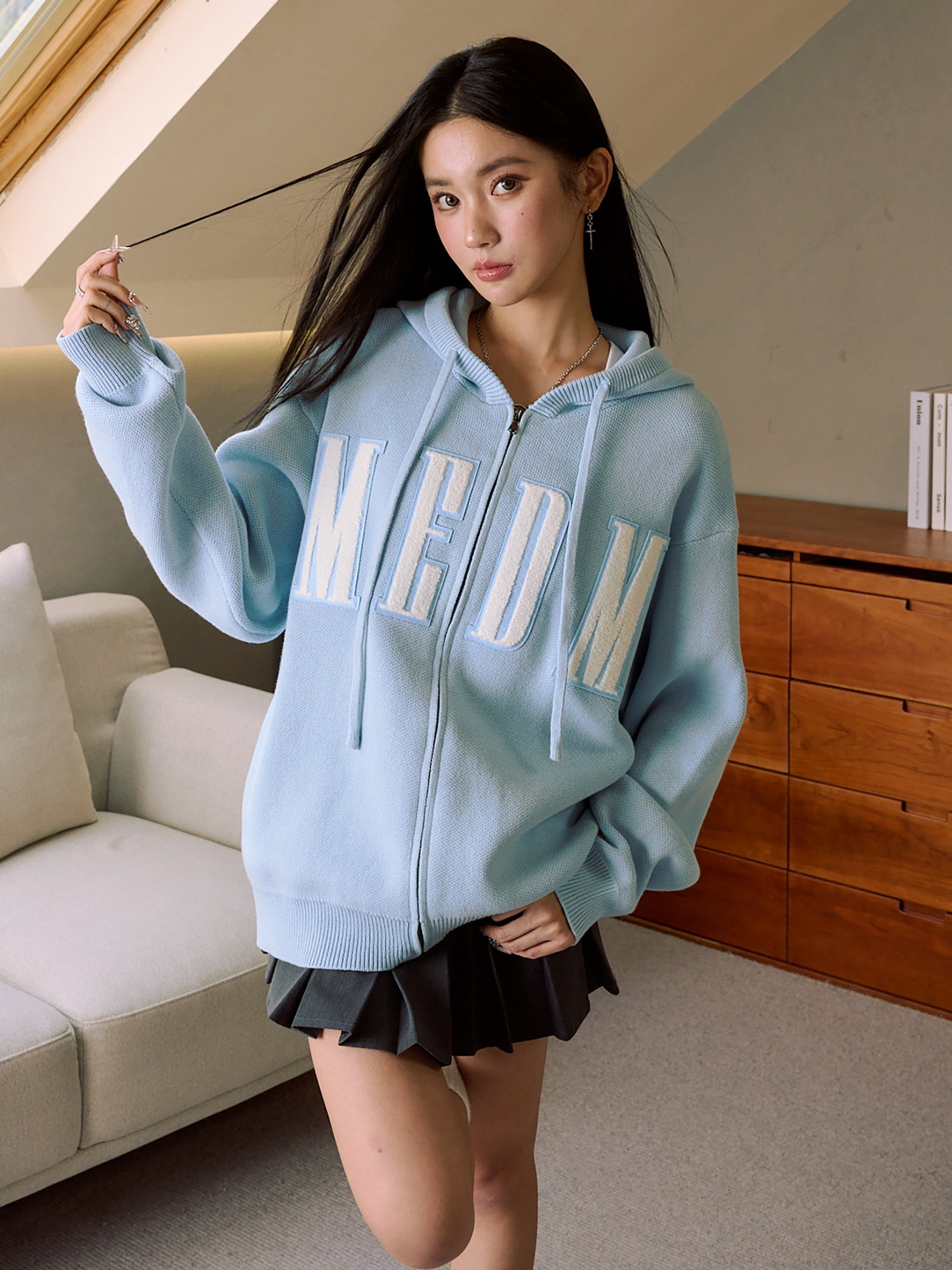 MEDM Basic Embroidered Logo Zip Up Knit Hoodie