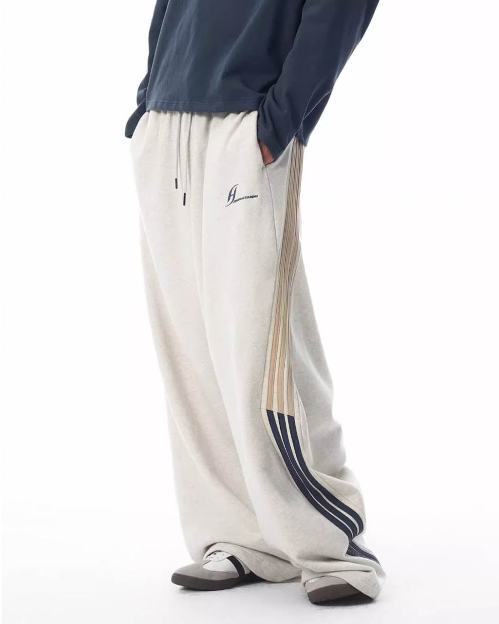 JHYQ Side Stripe Baggy Sweatpants