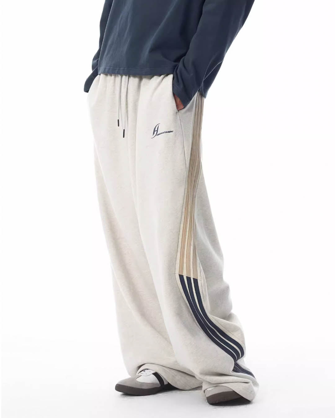 JHYQ Side Stripe Baggy Sweatpants