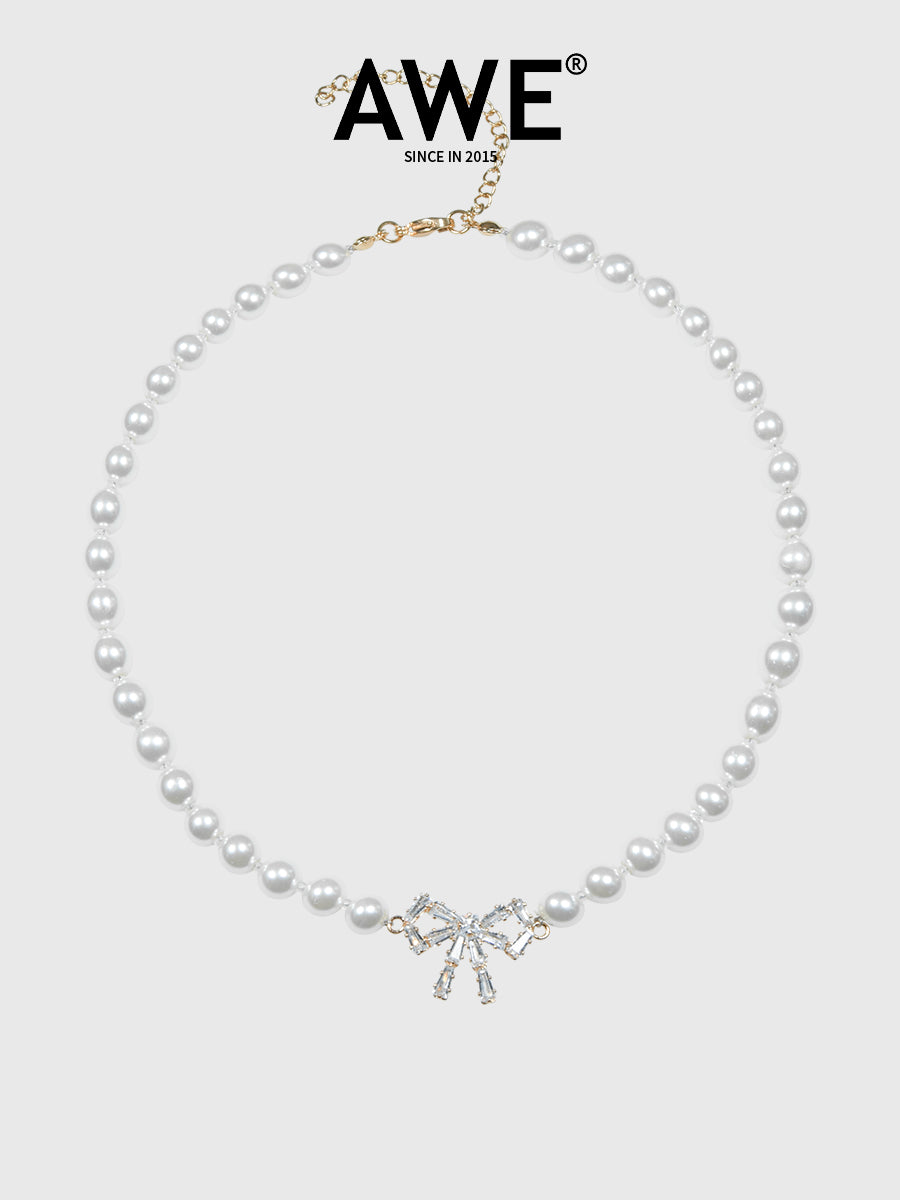 AWE Crystal Bow Pearl Necklace