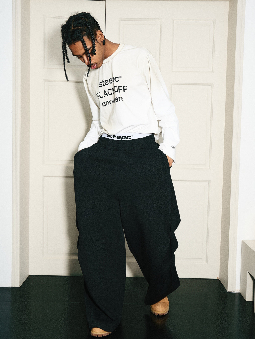 STEEPC Dimensional Cut Pleated Baggy Sweatpants