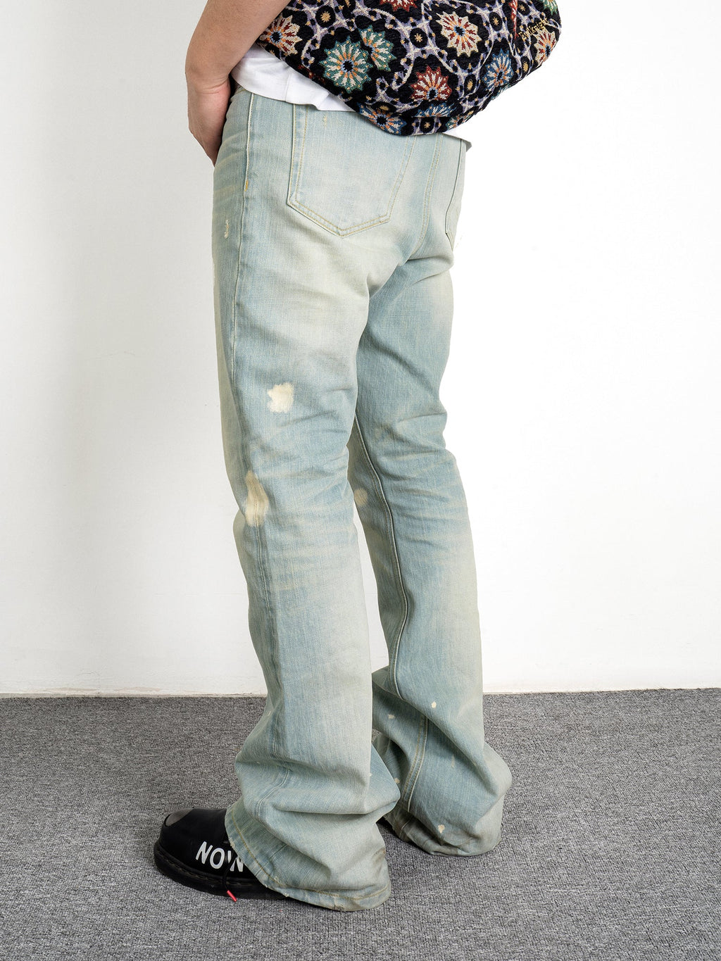 EVILKNIGHT(EK) Basic Washed Splash Ink Flared Denim Pants