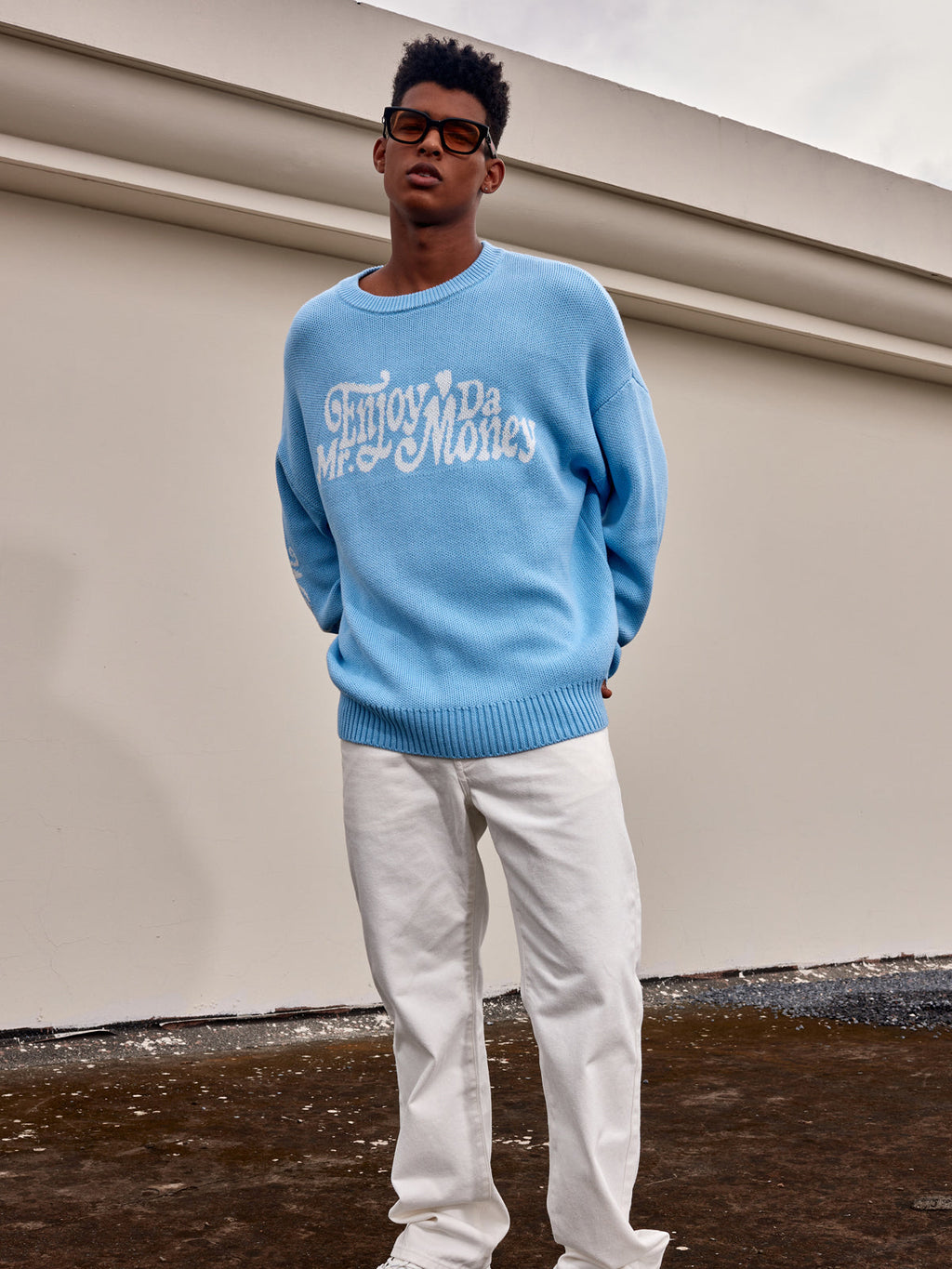 MEDM Flower Font Logo Knit Sweater