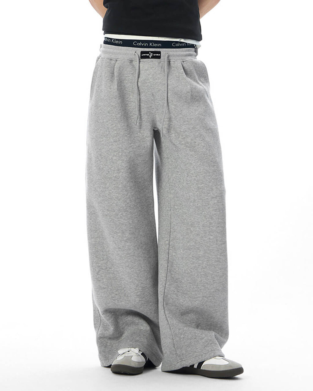 JHYQ Logo Patch Baggy Sweatpants