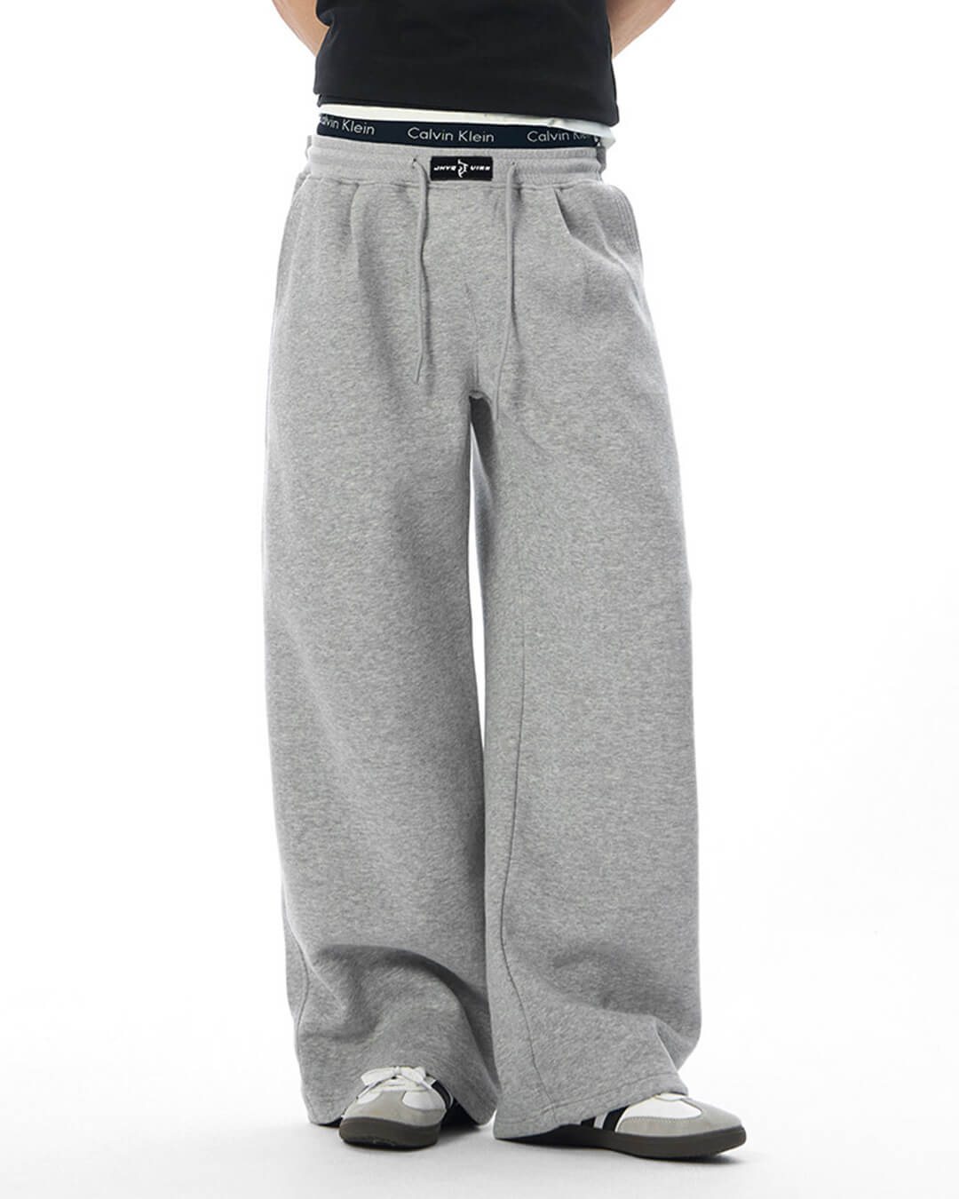 JHYQ Logo Patch Baggy Sweatpants