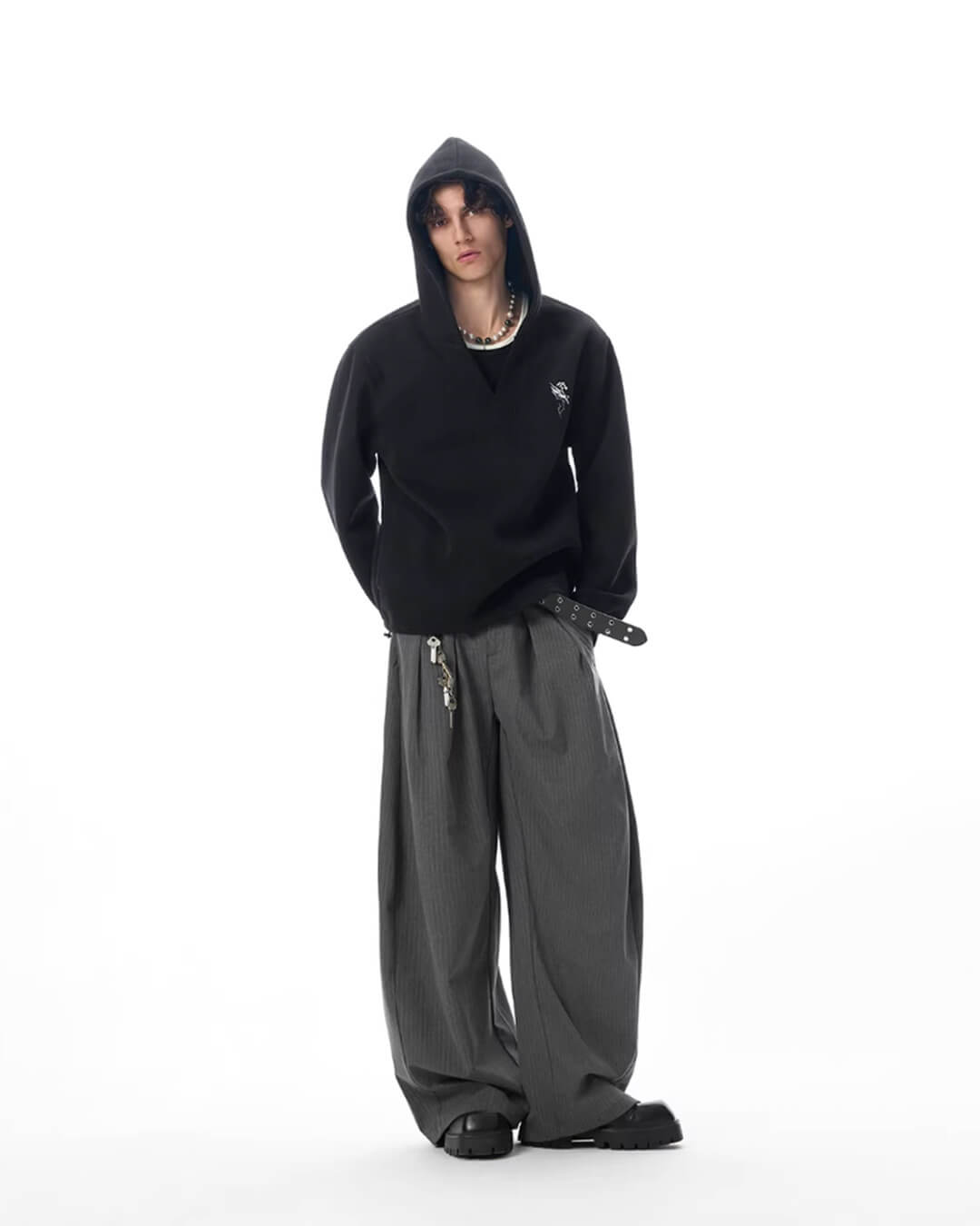 JHYQ Pegasus Logo V Neck Cropped Hoodie