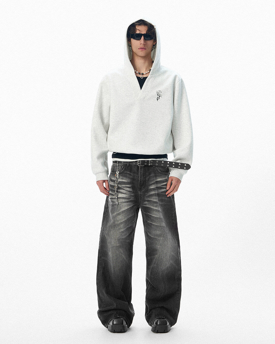 JHYQ Pegasus Logo V Neck Cropped Hoodie