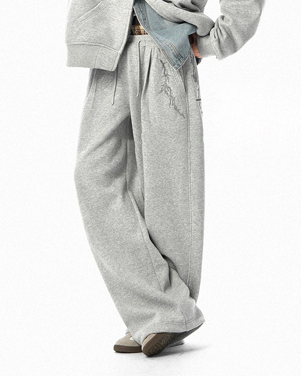 JHYQ Thorn Embroidered Sweatpants
