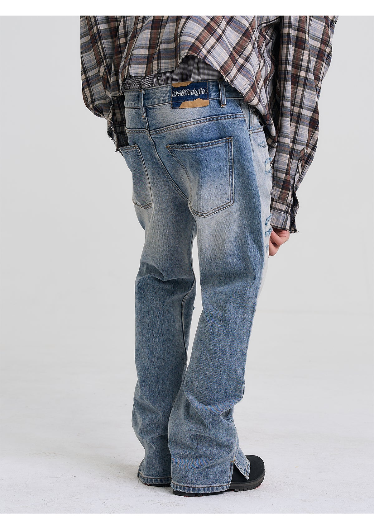 EVILKNIGHT(EK) Washed Checkered Patch Distressed Jeans