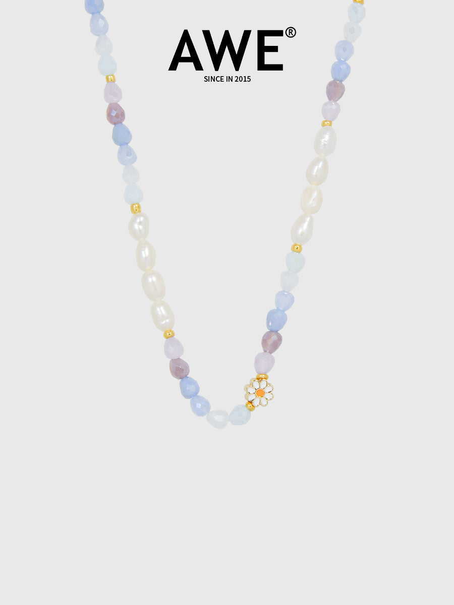AWE Crystal Beaded Pearl Daisy Necklace