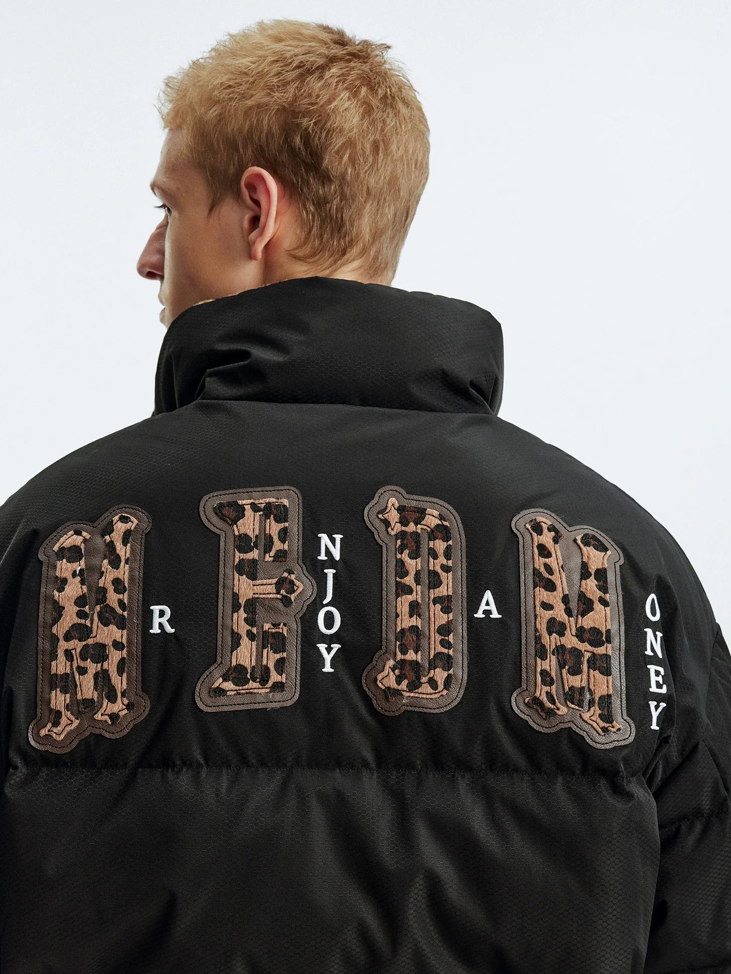 MEDM Leopard Collar Logo Patch Down Jacket