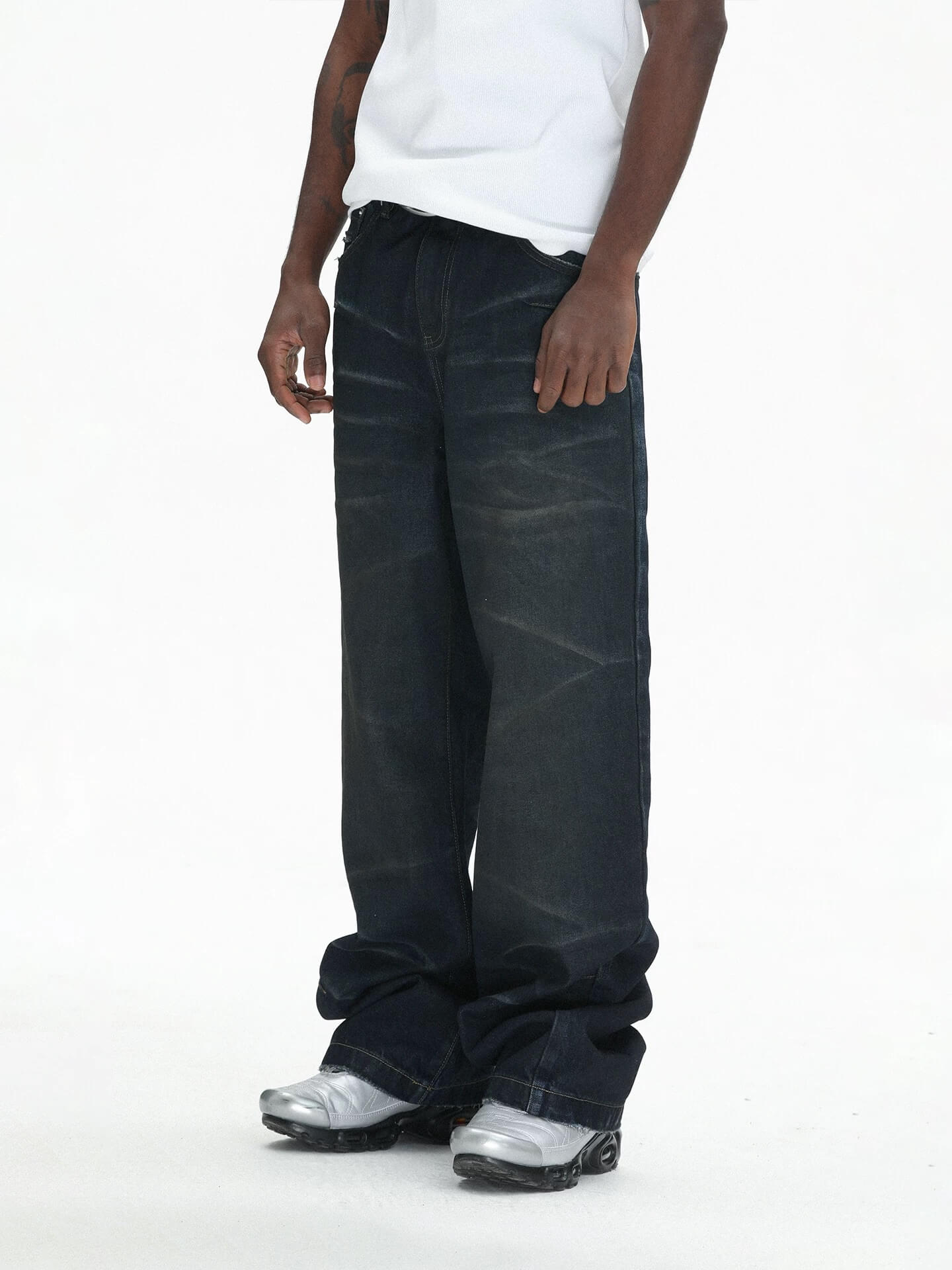 UNTILWERICH Vintage Whiskered Washed Distressed Jeans