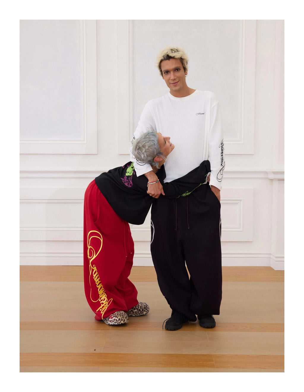 KARMANISTIC Original Embroidery Baggy Jogger Sweatpants