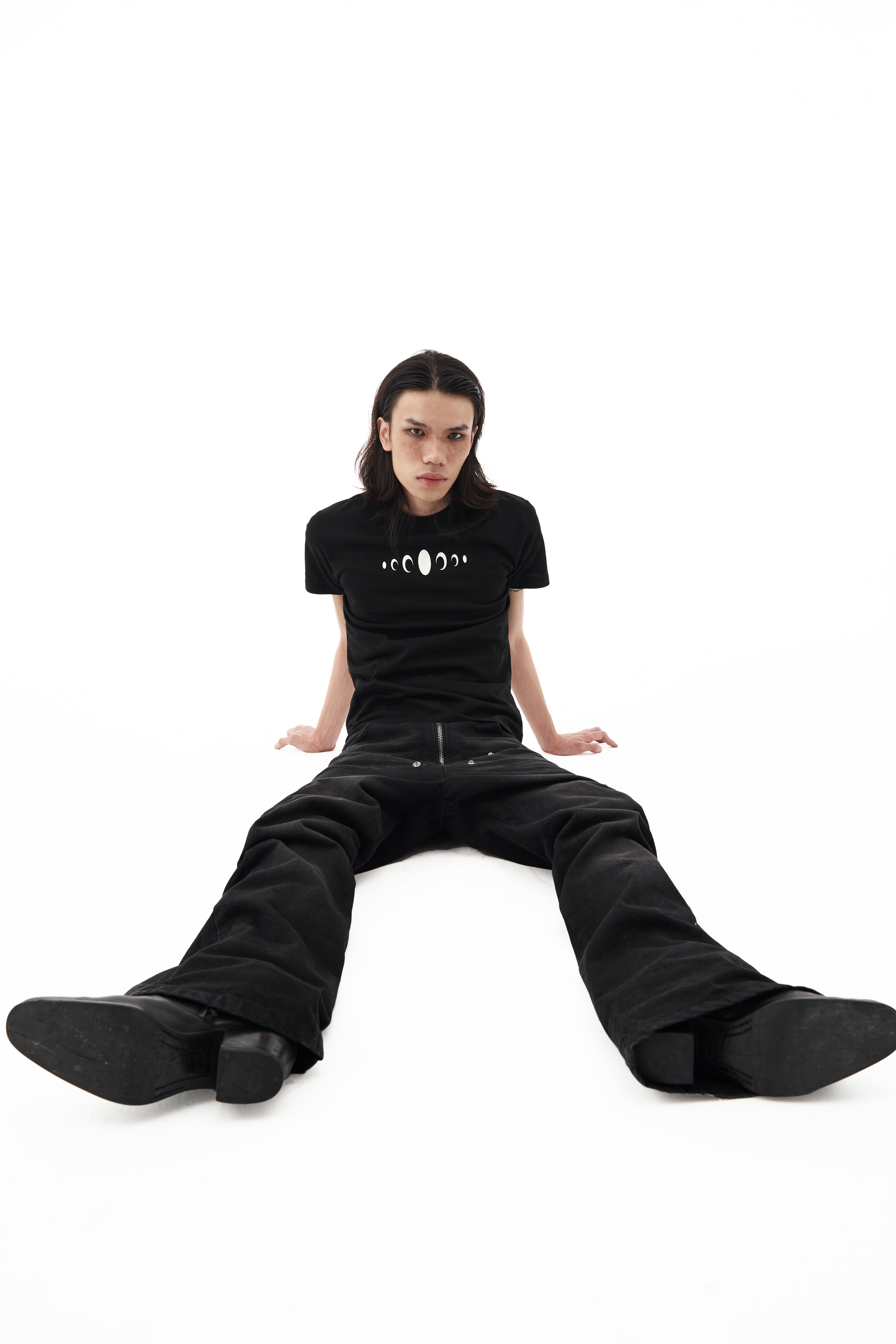 KARMANISTIC Standard Logo Slim Tee