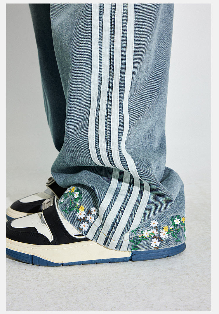 DICETINY Side Striped Floral Embroidered Washed Jeans