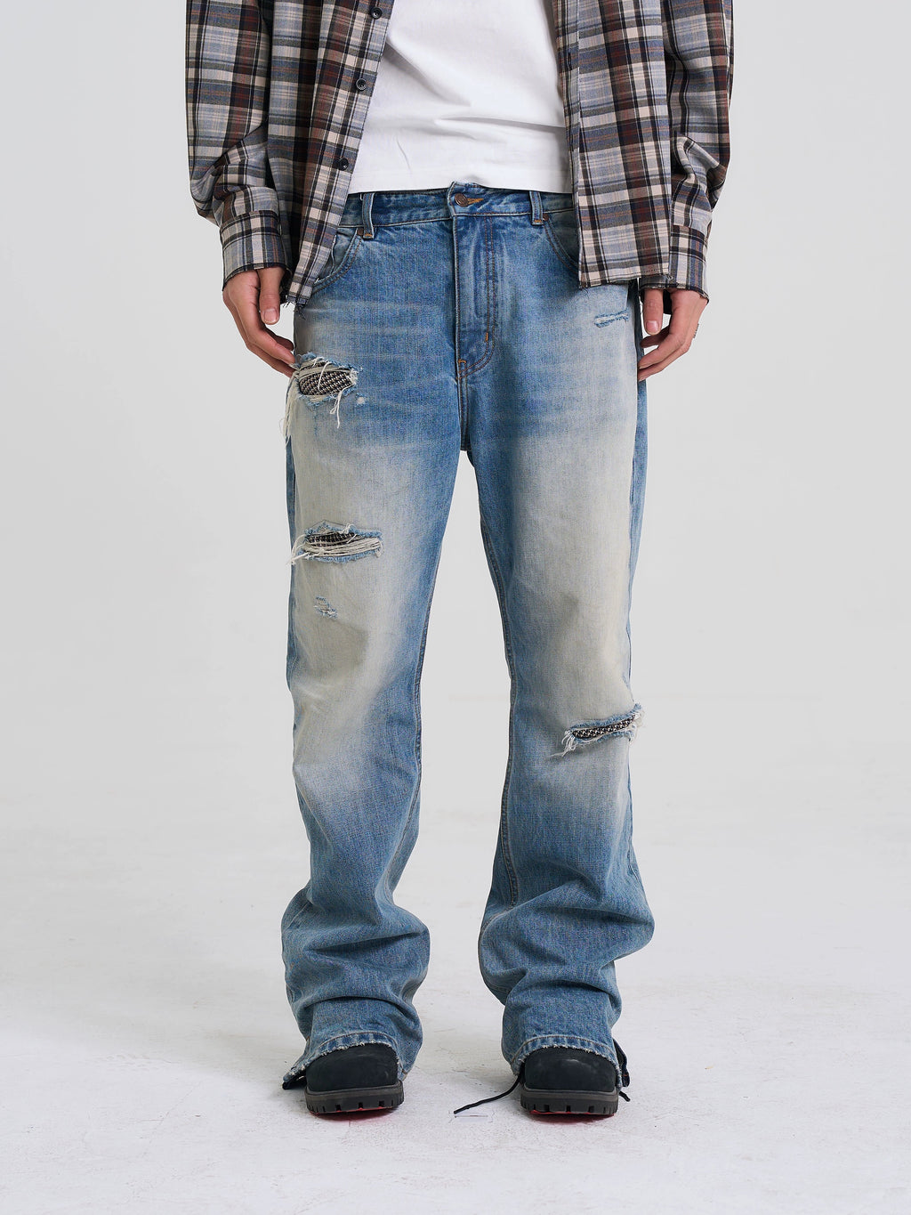 EVILKNIGHT(EK) Washed Checkered Patch Distressed Jeans