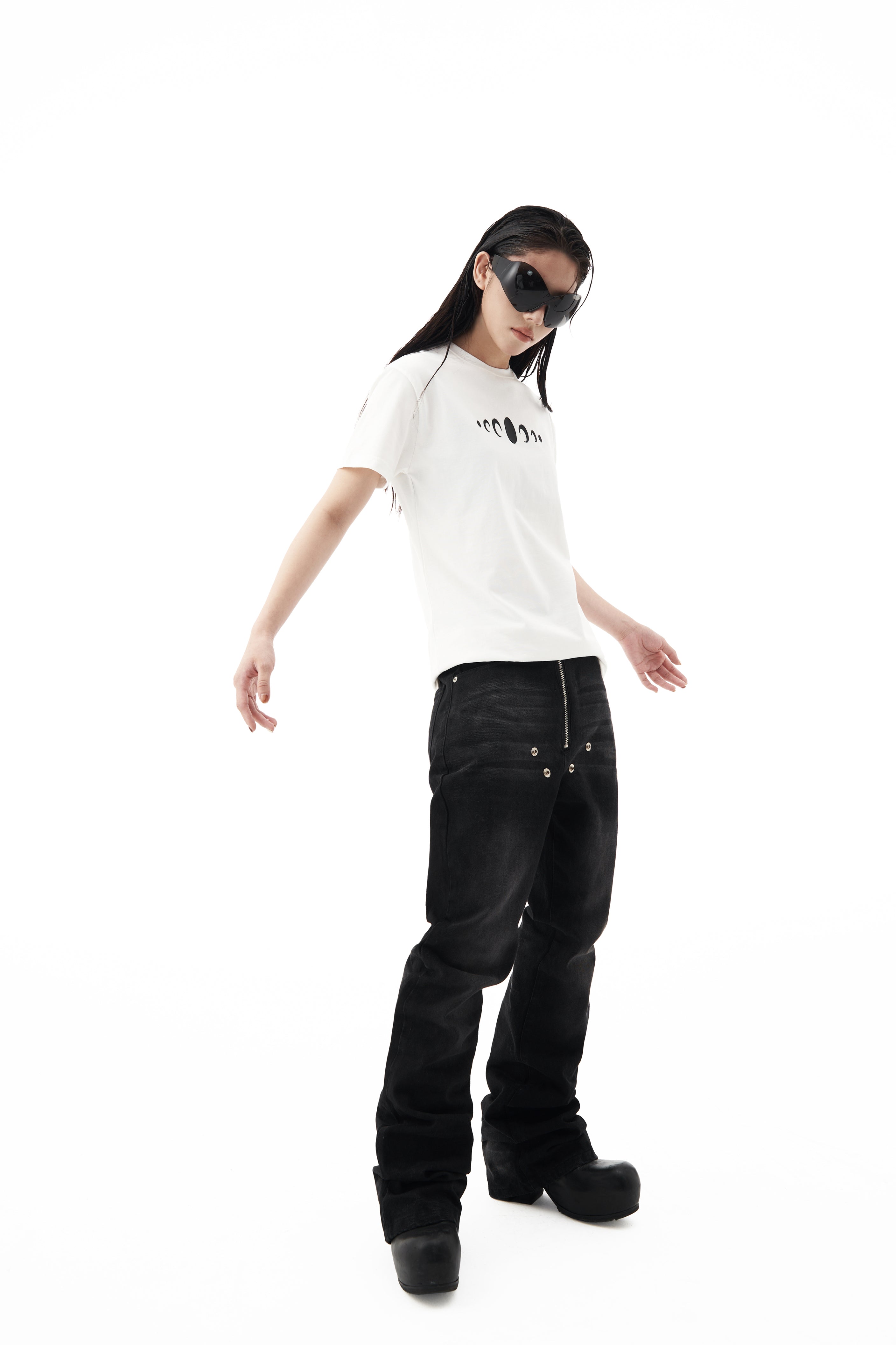 KARMANISTIC Standard Logo Slim Tee