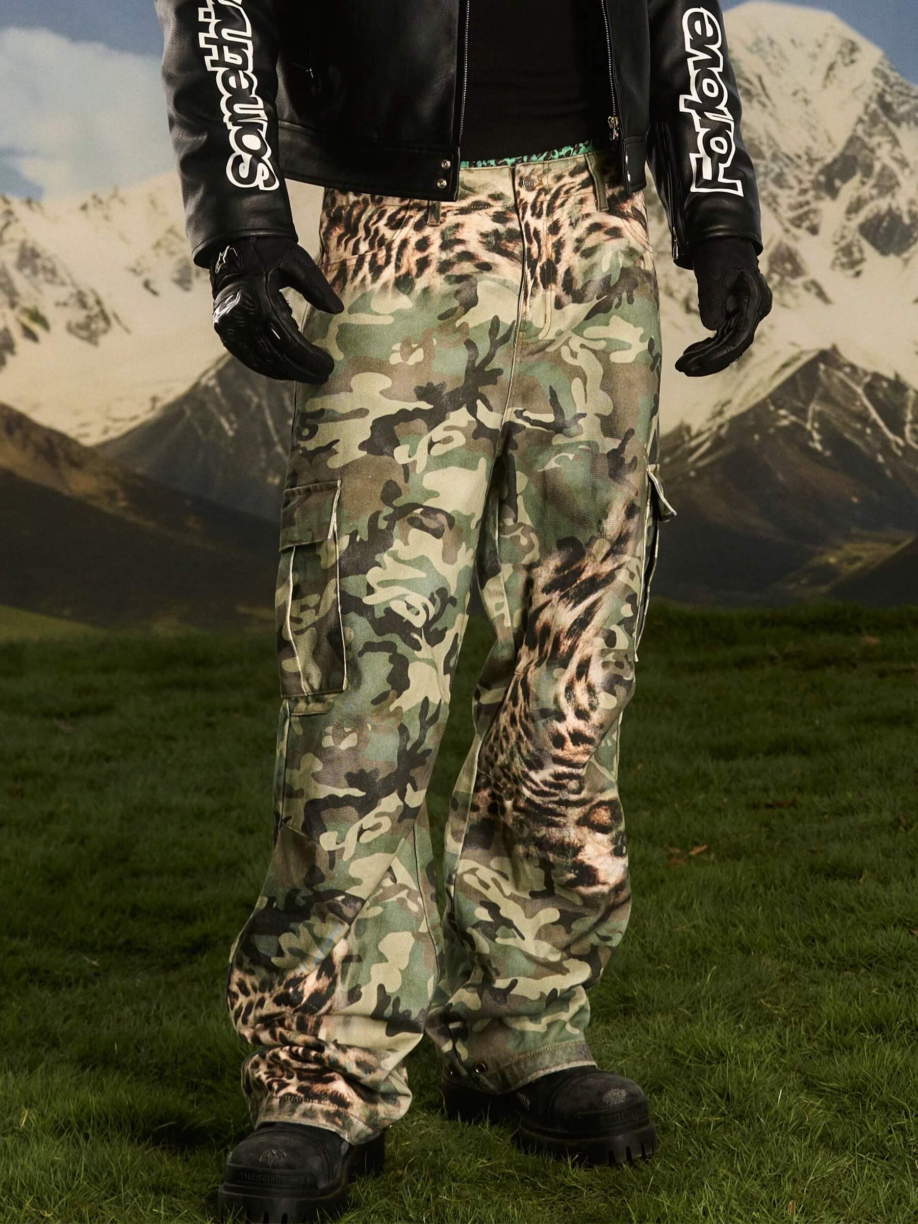 S45 Leopard Camouflage Print Cargo Pants