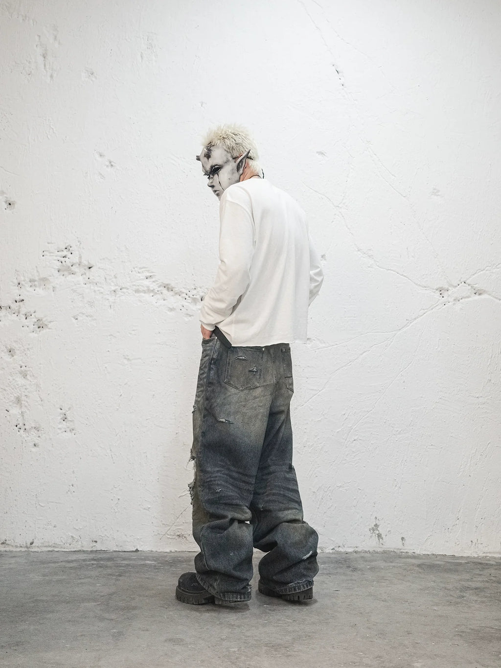 UNDERWATER Dirty Dye Aged Torn Baggy Jeans