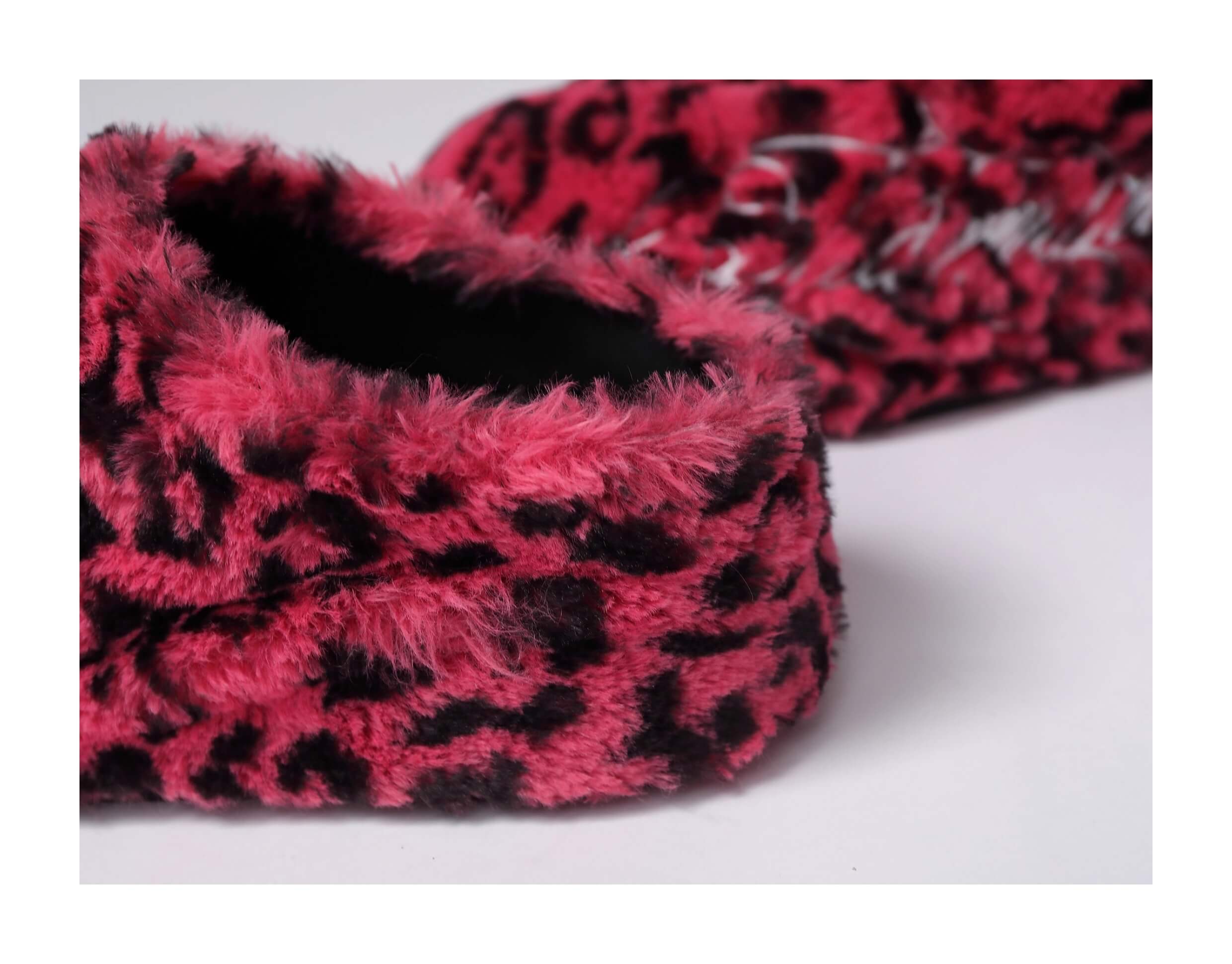 KARMANISTIC Rose White Leopard Fur Embroidered Slipper Clogs