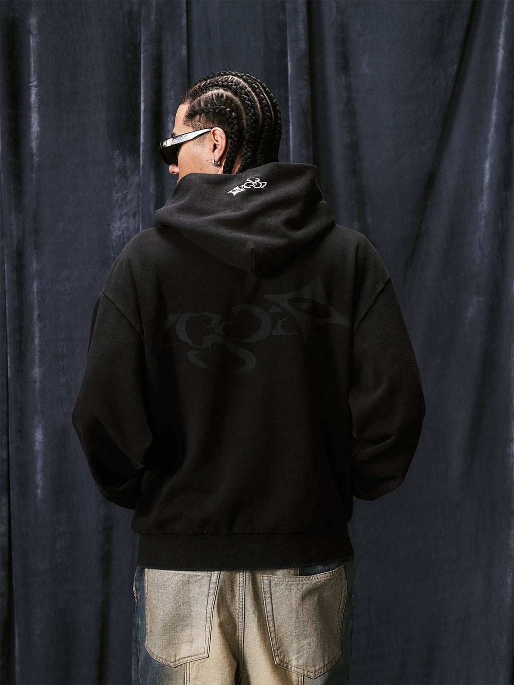 1807 Handcrafted Distressed Print Zip Up Hoodie