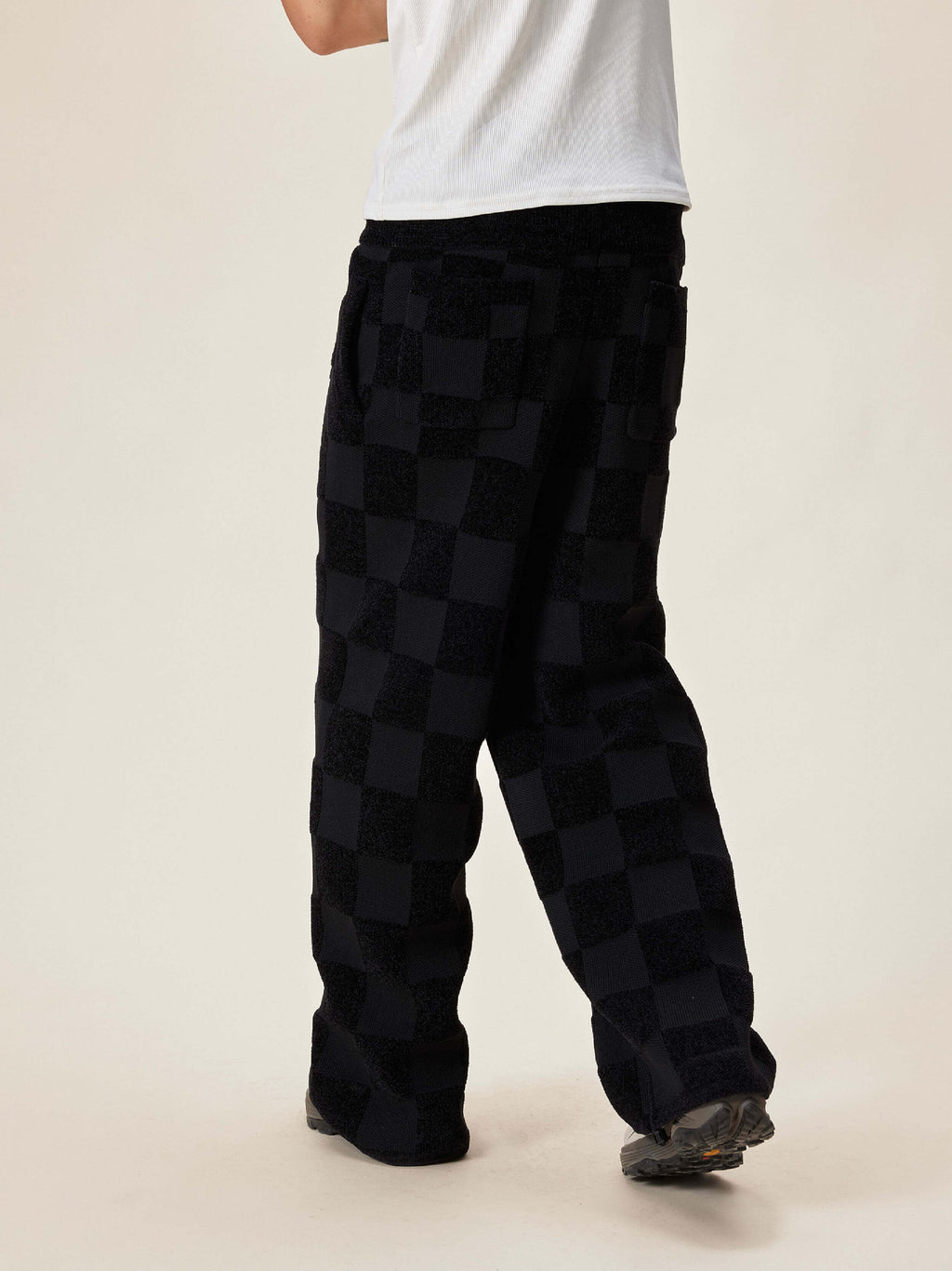 EVILKNIGHT(EK) Jacquard Logo Plaid Knit Pants