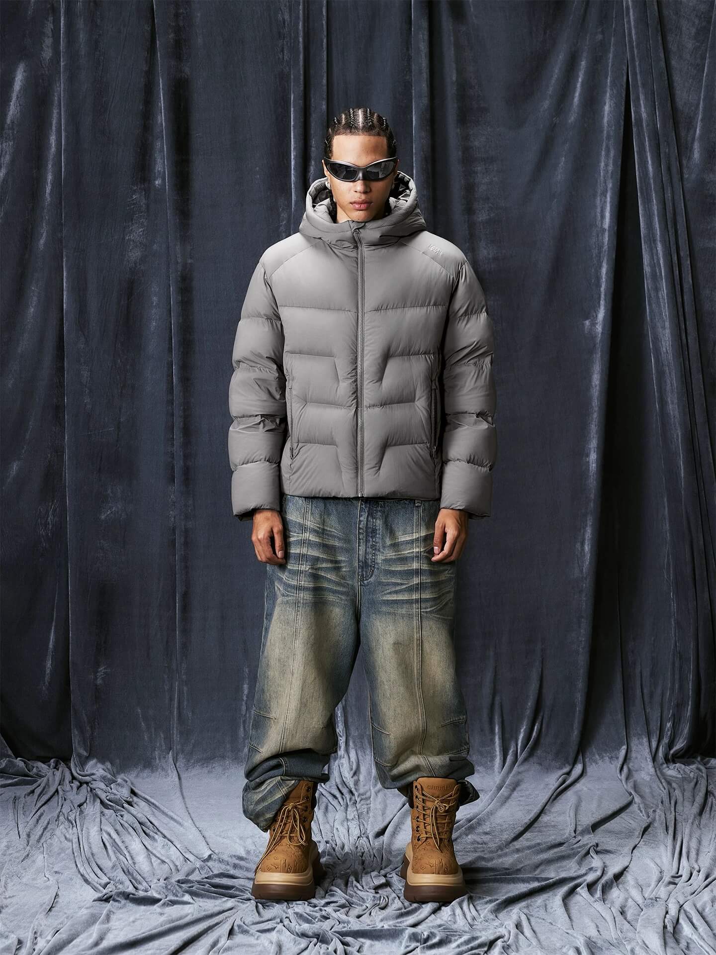 1807 Ultra Lightweight Hooded Down Jacket