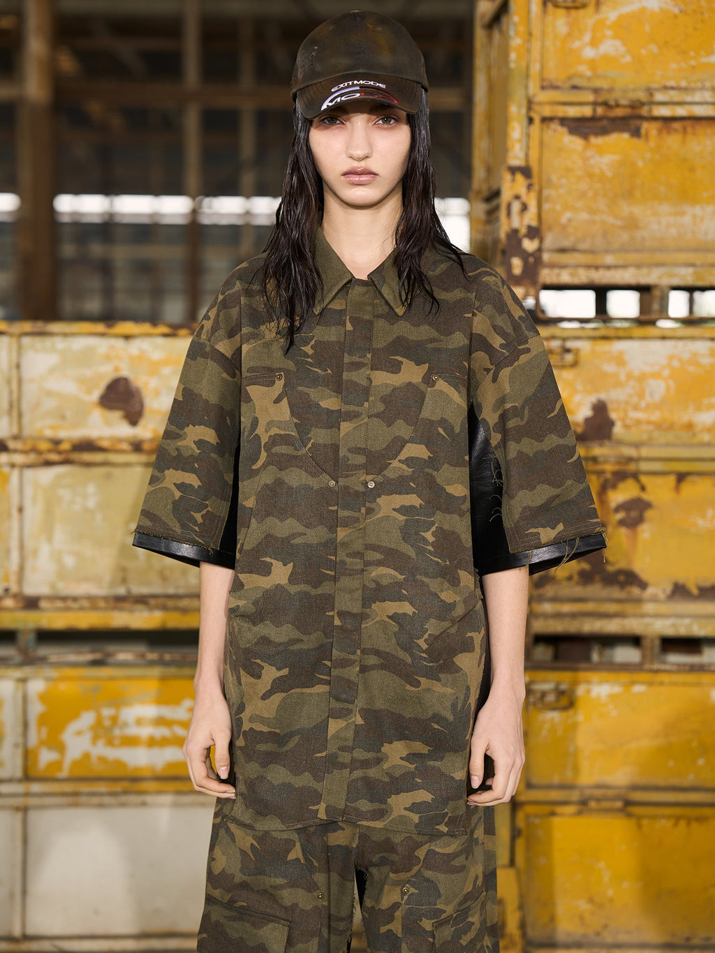 BLIND NO PLAN Camouflage Raw Edge Patchwork Leather Shirt