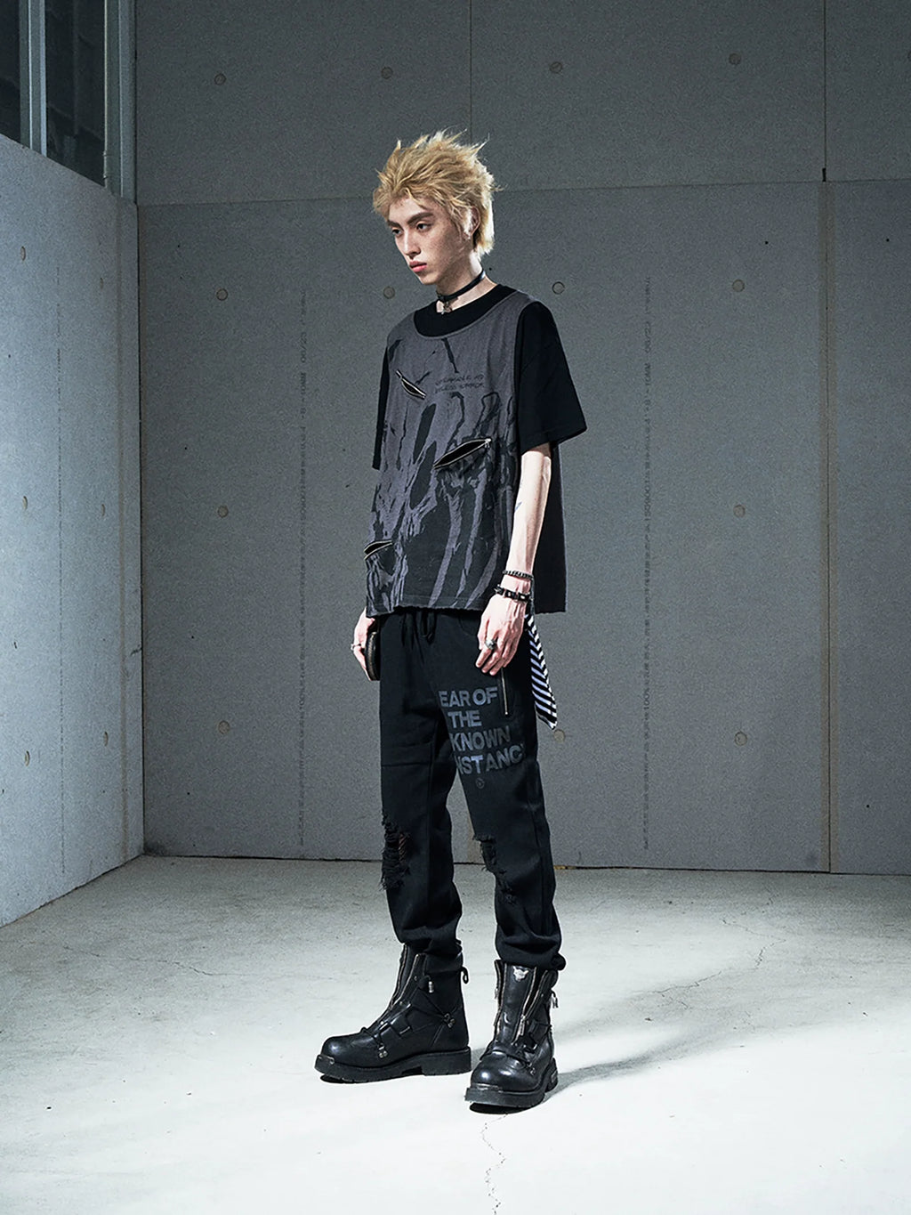 VENTUREK Double Layer Multi Zipper Destroyed Tee