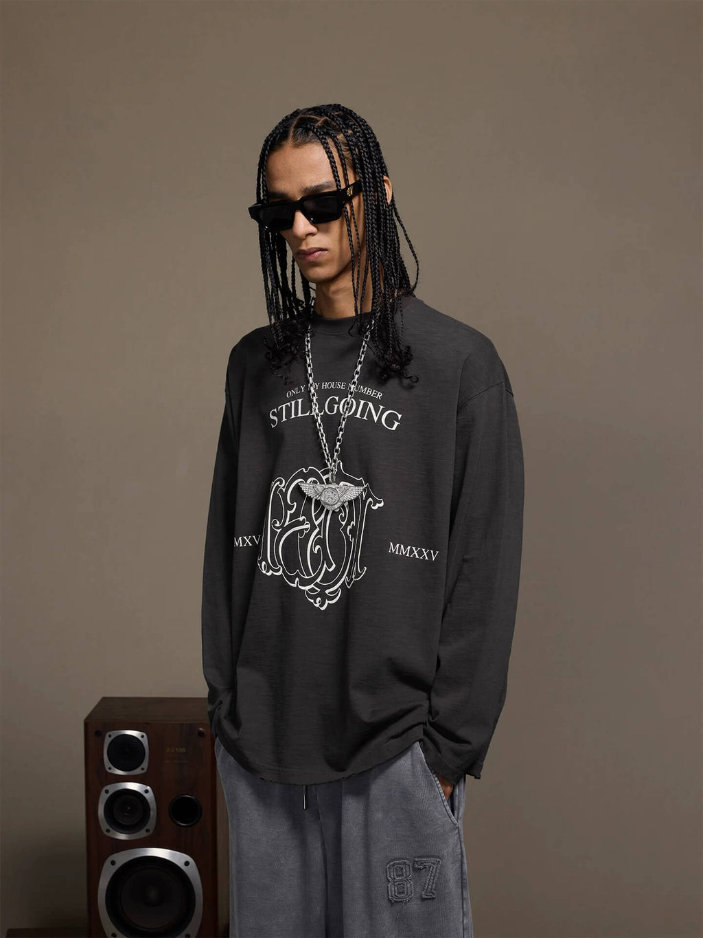 1807 Pegasus Stamped Distressed Long Sleeve Tee