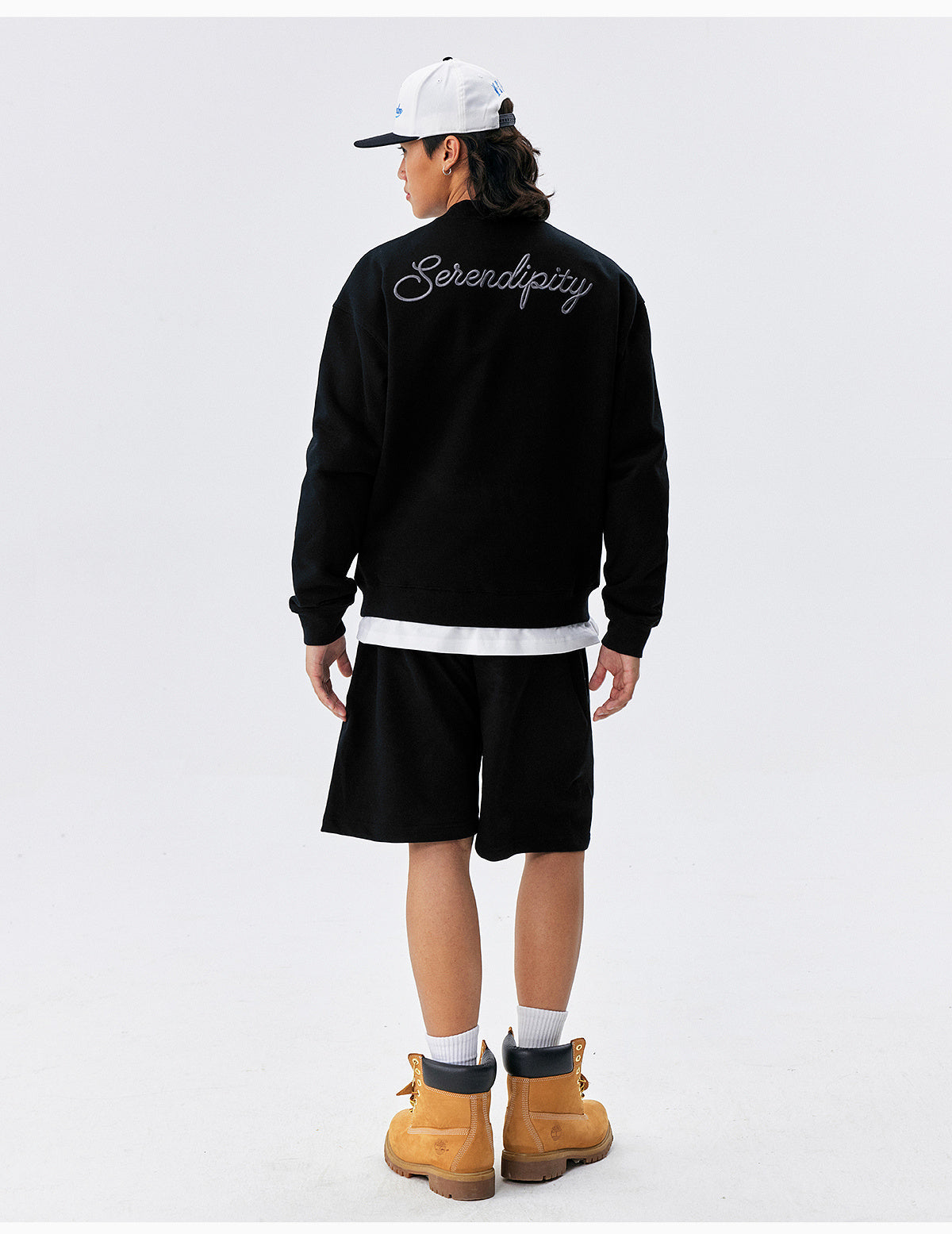 MEDM Logo Embroidered Basic Sweatshirt