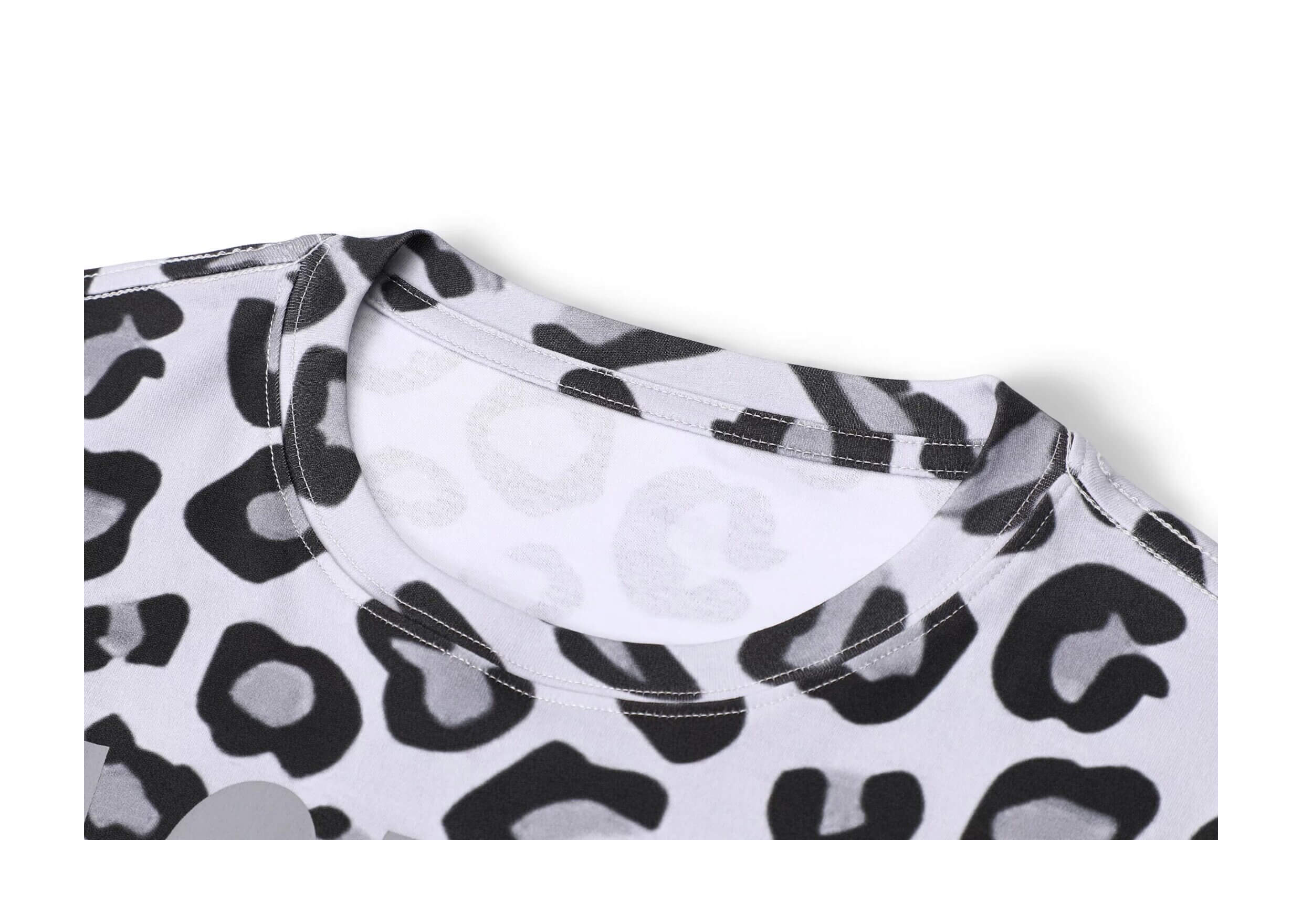 KARMANISTIC Leopard Print Slim Fit Stretch Tee
