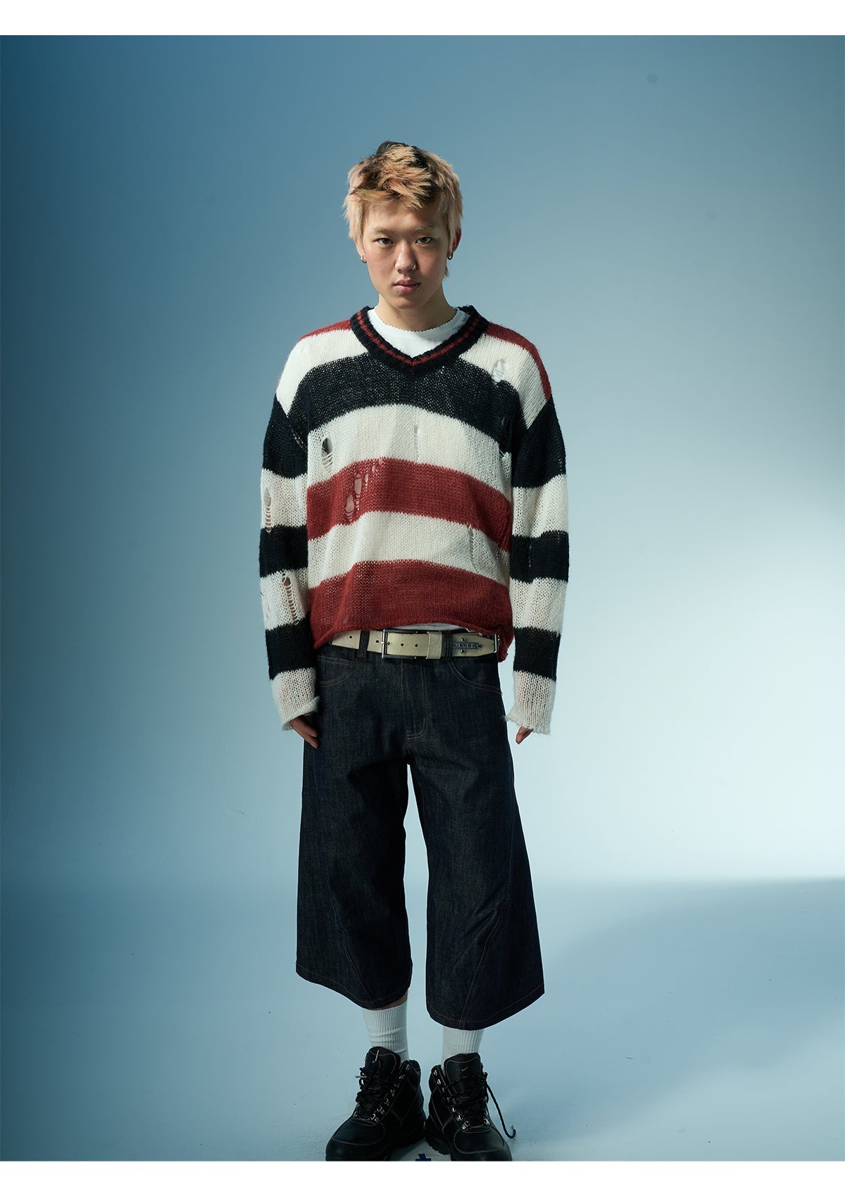 EVILKNIGHT(EK) Striped Colorblocking Distressed V-Neck Knit Sweater