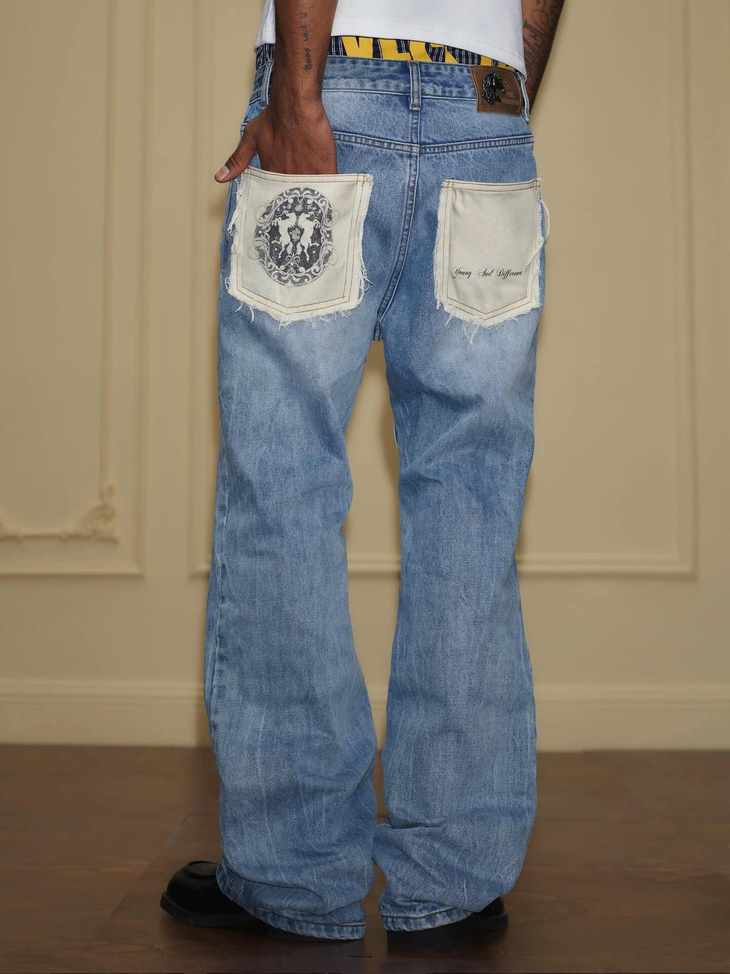 YADcrew Contrast Frayed Back Pocket Center Seam Washed Jeans