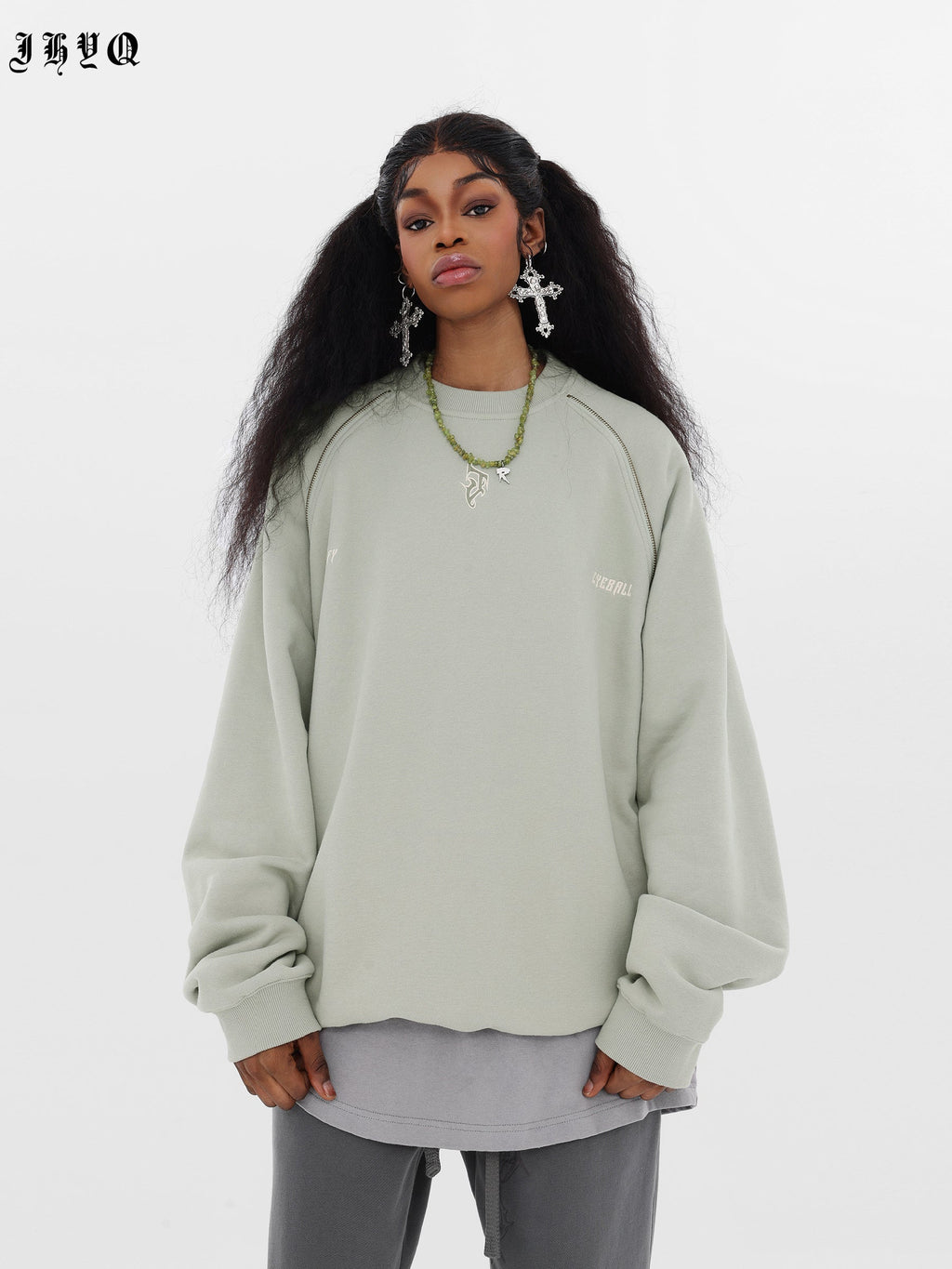 JHYQ Embroidered Logo Zipper Design Heavyweight Sweater