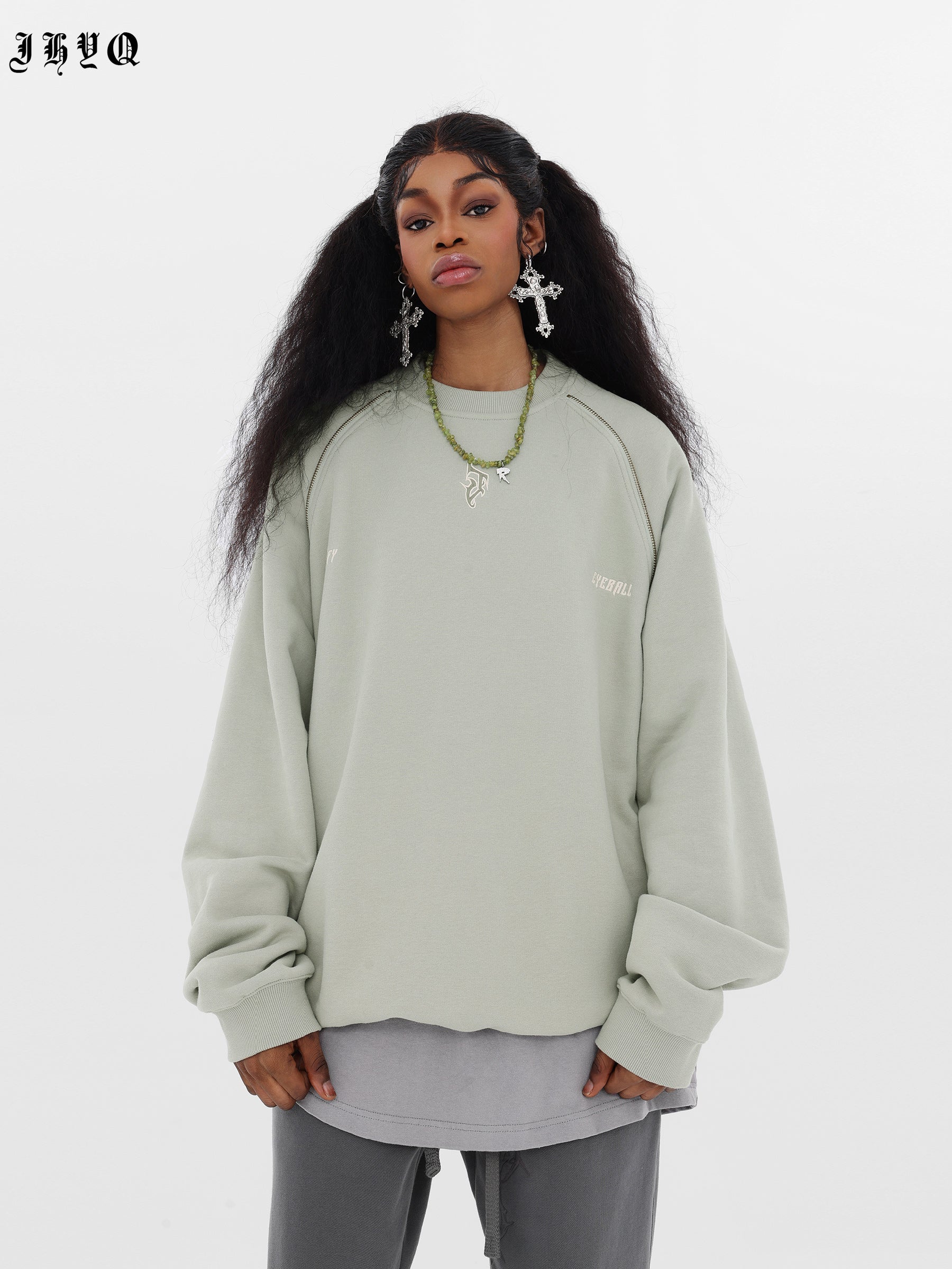JHYQ Embroidered Logo Zipper Design Heavyweight Sweater