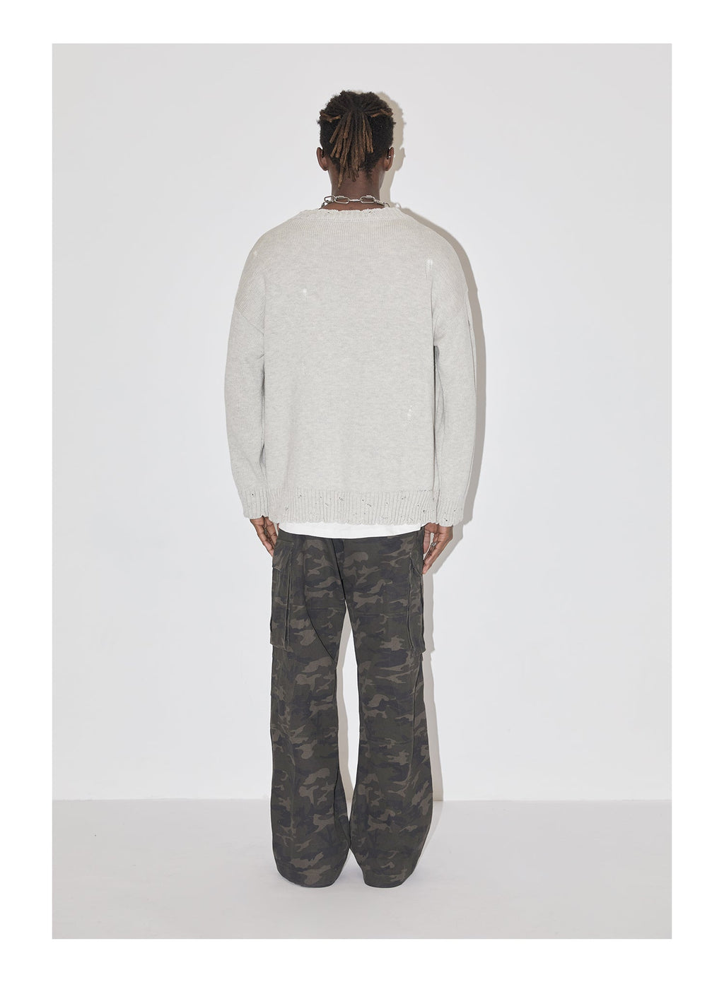 EMPTY REFERENCE Gray Hole Logo Knit Sweater