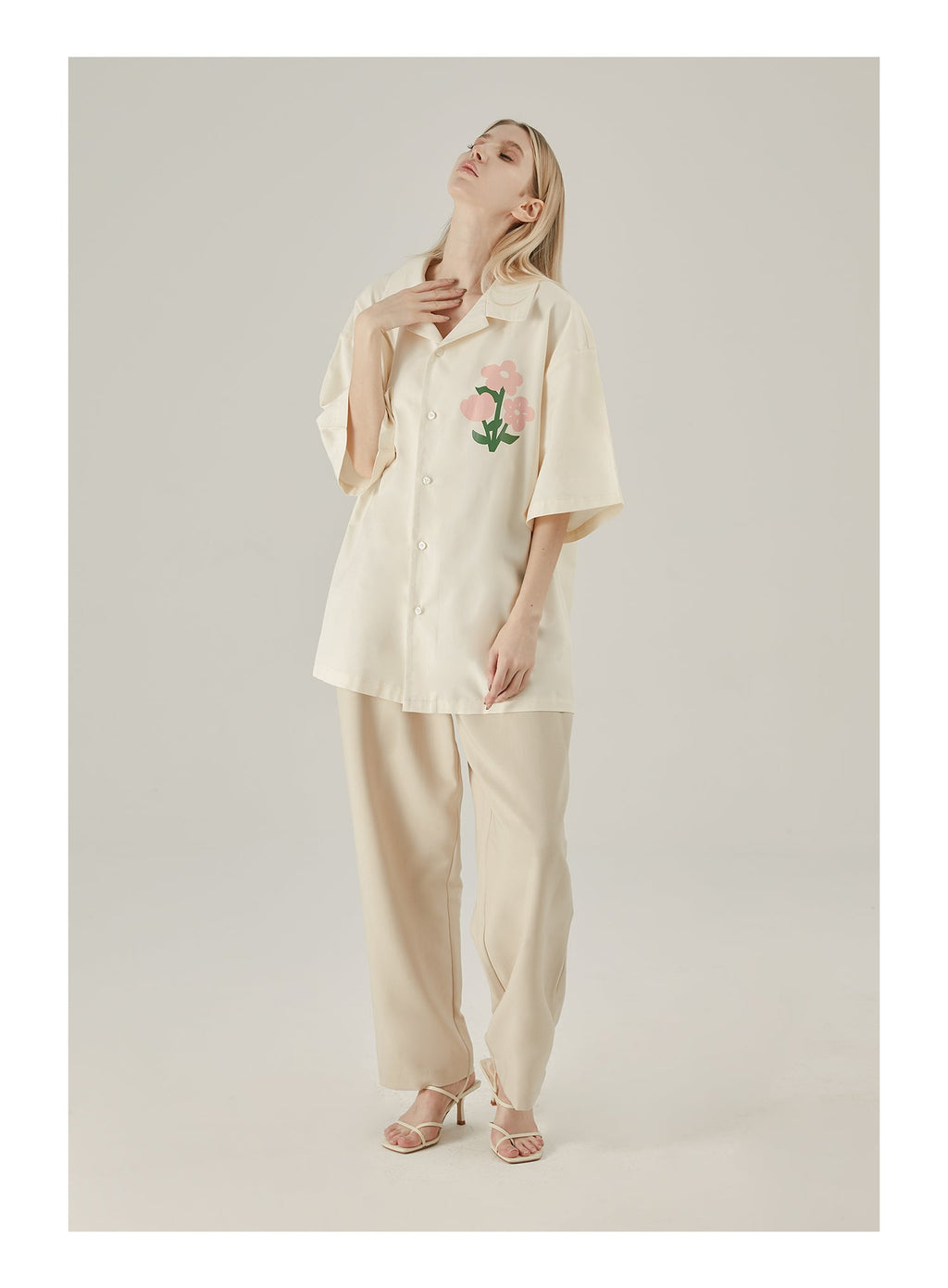 EMPTY REFERENCE Cute Small Flower Short Sleeve Shirt