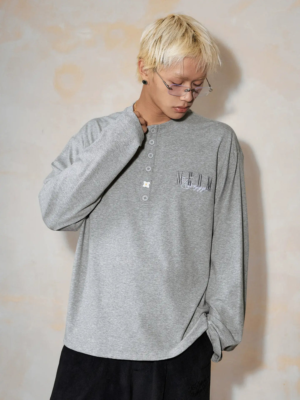 MEDM Flower Button Henley Long Sleeve Tee