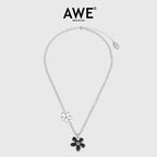 AWE The First Blooming Black Flowers Chain Necklace